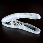 1Pc Clear Plastic Shaver Storage Case, Portable Travel Razor Holder With Dust Cover, Hand Washable - White, Travel Accessories, Storage Box - Image 2