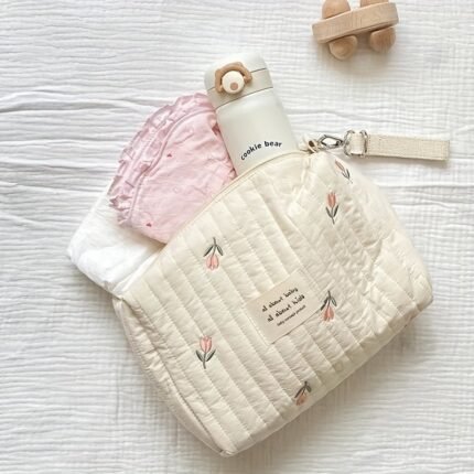 1Pc Embroidered Diaper Clutch Bag Embroidered Diaper Clutch Bag For Strollers, Polyester Quilted Organizer Pouch With Zipper, Cute Floral Design, For Ages 14+