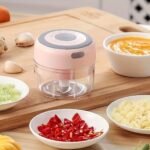 1Pc Electric Garlic Chopper, Mini Portable Veggie Chopper, 250Ml Garlic Grinder Masher Onion Chopper, Blender To Vegetable, Wireless Food Processor For Ginger, Chili, Fruit, Meat, Etc - Image 10