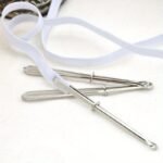 1Pc Durable Elastic Band Clip & Needle Guide - Easy-To-Use Sewing Tool For Diy Projects, Trouser Belts | White, Time-Saving & Versatile With High-Quality Clips, Sewing Accessories