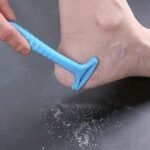 Portable Foot Heel Callus Remover - Effectively Removes Dead Skin And Promotes Healthy Feet - Plastic Pedicure Rasp For Home Use - Blue - Image 3