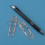 1Pc/5Pcs Metal Love Creative Paperclip Style Pen Holder, Simple Portable Student Notebook Holder Accessories Round Ballpoint Pen Clip - Image 8
