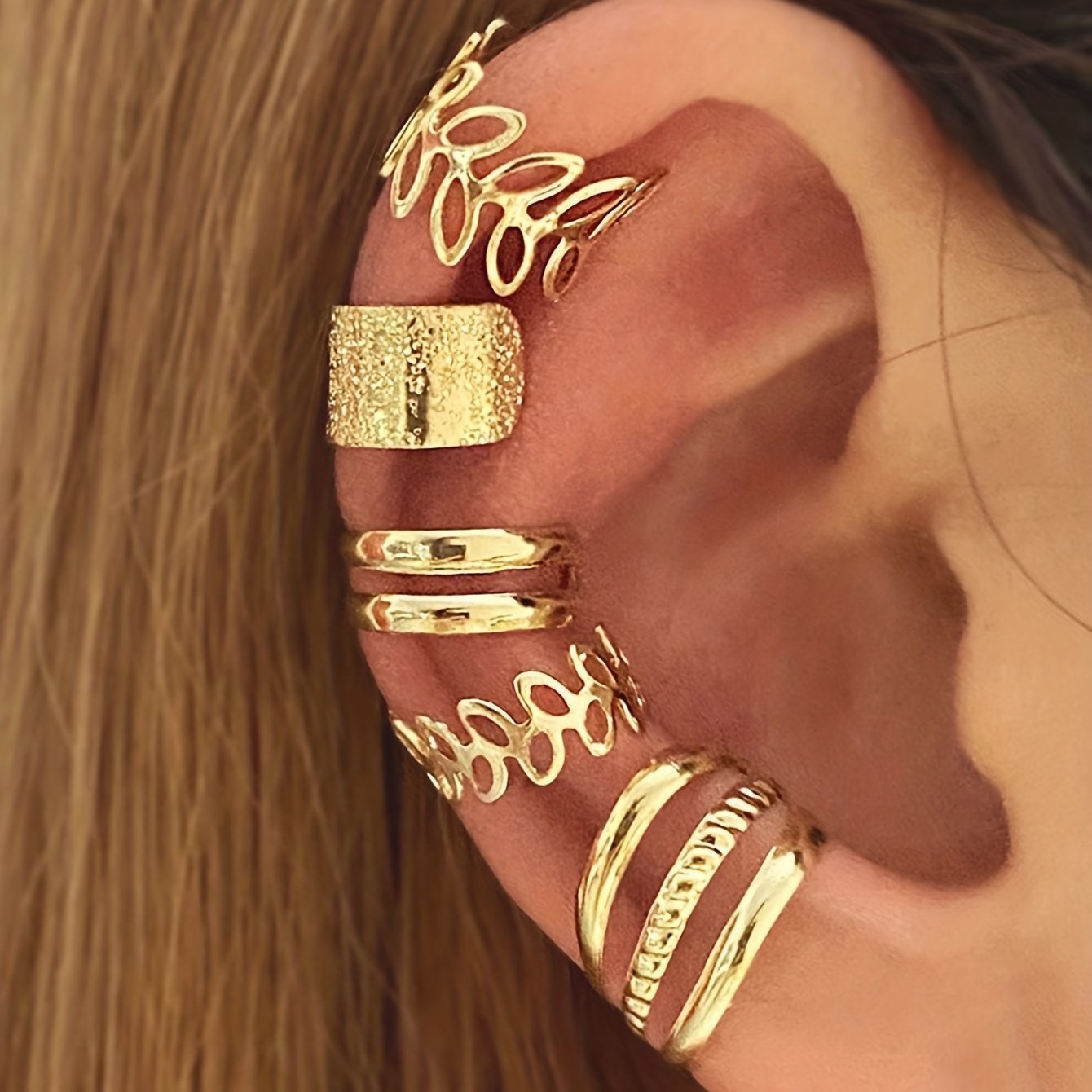 product-Fancyalgo-VirtualModelMatting-38c5fc0232c5e5339370ef76d97eed68.jpg Five-Piece Set Of Women'S Earbone Clips - Image 1