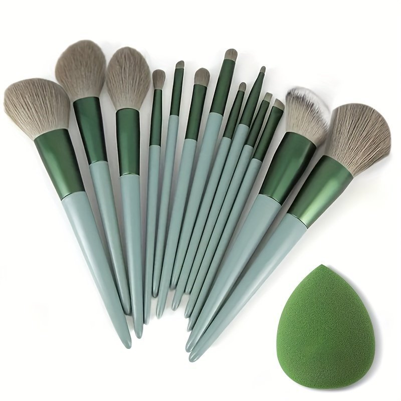 product-Fancyalgo-VirtualModelMatting-82e48a32b9fe3ac3c9e7d6b87976d530.jpg 13Pcs Soft Fluffy Makeup Brushes Set For Cosmetics Foundation Blush Powder Eyeshadow Kabuki Blending Makeup Brush Beauty Tool - Image 1