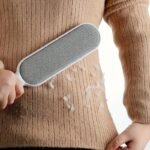 A Double-Sided Brush For Collecting Pet Hair And Dust, Designed For Manual Electrostatic Cleaning. Made From Durable Polypropylene, It Can Be Used On Clothing, Sofas, Furniture, Bedding, And Carpets Without The Need For Electricity. - Image 2