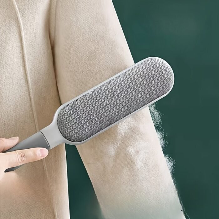 A Double-Sided Brush For Collecting Pet Hair And Dust, Designed For Manual Electrostatic Cleaning. Made From Durable Polypropylene, It Can Be Used On Clothing, Sofas, Furniture, Bedding, And Carpets Without The Need For Electricity. - Image 6