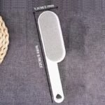 A Double-Sided Brush For Collecting Pet Hair And Dust, Designed For Manual Electrostatic Cleaning. Made From Durable Polypropylene, It Can Be Used On Clothing, Sofas, Furniture, Bedding, And Carpets Without The Need For Electricity. - Image 10