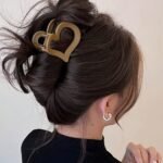 A Set Of 1/2/4 Heart-Shaped Hair Clips - Cute And Minimalist Plastic Hair Accessories For Women, Medium-Sized With Strong Grip And Durability, Perfect For Hairstyle Matching. - Image 2