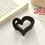 A Set Of 1/2/4 Heart-Shaped Hair Clips - Cute And Minimalist Plastic Hair Accessories For Women, Medium-Sized With Strong Grip And Durability, Perfect For Hairstyle Matching. - Image 3