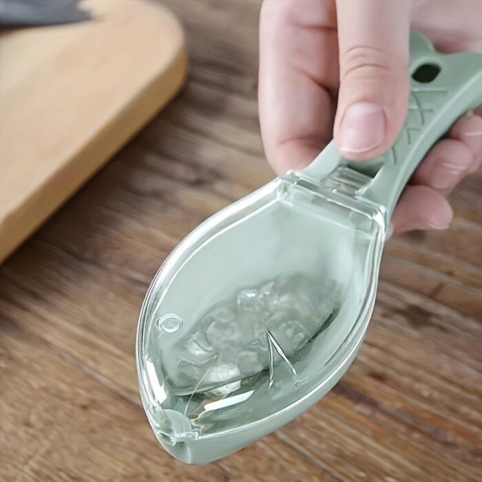 Easy-Clean Plastic Fish Scale Remover - Kitchen Gadget For Quick Scaling & Skinning, Essential Cooking Tool - Image 3