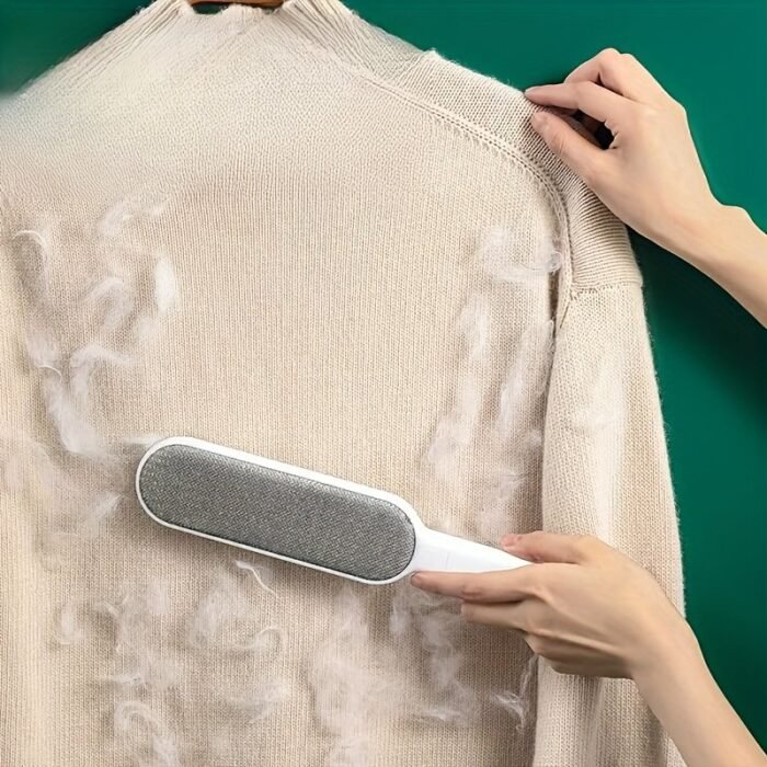 A Double-Sided Brush For Collecting Pet Hair And Dust, Designed For Manual Electrostatic Cleaning. Made From Durable Polypropylene, It Can Be Used On Clothing, Sofas, Furniture, Bedding, And Carpets Without The Need For Electricity. - Image 5