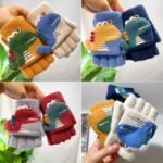 Boys' Winter Gloves With Cartoon Dinosaur Design - 100% Nylon, Snug Fit Button Closure, Lightweight Warmth For Daily Play & New Year Celebrations (Mixed Colors)
