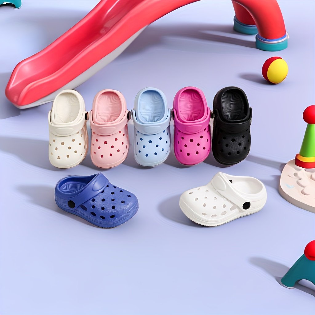 product-Fancyalgo-VirtualModelMatting-5c66ddeee681e0a4950f85f6f8655c87.jpg New Style Hole Hole Youngsters'S Cute And Fashionable Casual Eva Slippers For Men, Women And Youngsters, Outdoor And Indoor Anti-Slip Slippers - Image 1