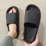 2024 New Fashionable And Versatile Eva Couple Slippers, A Variety Of Colors To Choose From, The Bottom Is Not Very Thick, The Wrapping Is Comfortable, Soft, Non-Slip And Wear-Resistant, Suitable For Wearing The Beach Outside The Bathroom At Home, Supermarket Improvements, Lighter, Thinner And More Comfortable, Simple Ins - Image 3