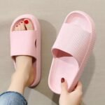 2024 New Fashionable And Versatile Eva Couple Slippers, A Variety Of Colors To Choose From, The Bottom Is Not Very Thick, The Wrapping Is Comfortable, Soft, Non-Slip And Wear-Resistant, Suitable For Wearing The Beach Outside The Bathroom At Home, Supermarket Improvements, Lighter, Thinner And More Comfortable, Simple Ins - Image 5