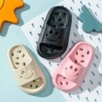 New Joyful Face Hollow Youngsters'S Slippers, Fashionable And Cute Eva Beach Shoes With Open Toes, Breathable And Handsome Sandals For Indoor Bathroom, Non-Slip Quick-Drying Outdoor Garden Lightweight Soft Comfortable Travel Shoes All Seasons - Image 4