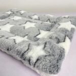 Cozy All-Season Plush Pet Mat | Soft, Thickened Warm Blanket For Cats & Dogs | Machine-Washable, Durable Polyester | Ideal For Autumn & Winter Sleep Comfort | Star Patterned Design, Pet Sleeping Ma - Image 9