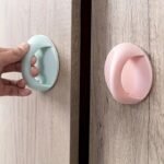 1Pc Modern Toilet Lid Lifter With Ergonomic Lever Mechanism - Space-Saving Hygienic Lift System For Doors, Windows, Cupboards, Refrigerators - Toilet Seat Raiser, Easy Installation (No Drilling Required) - Compatible With Modern Bathrooms & Multi-Room Use - Compact & Durable Design - Smooth Operation & Long-Lasting - Multi-Purpose Use For Doors, Windows, Cabinets & Fridges, Toilet Cover Lifter, Cute Toilet Lid Lifter Handle, Toilet Lid Puller, Toilet Seat Lid, - Image 12