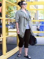 Women'S Plus Size Capri Leggings, High Waist Tummy Control, 4X Stretch, Pocket Detail, Solid Black, Knit Fabric, Polyester 92%, Spandex 8%, 210G/M?, All Season Skinny Yoga Pants - Image 4