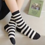 5 Pairs Black & White Unisex Socks, Trendy & Comfy Mid Tube Socks, Women'S Stockings & Hosiery - Image 3