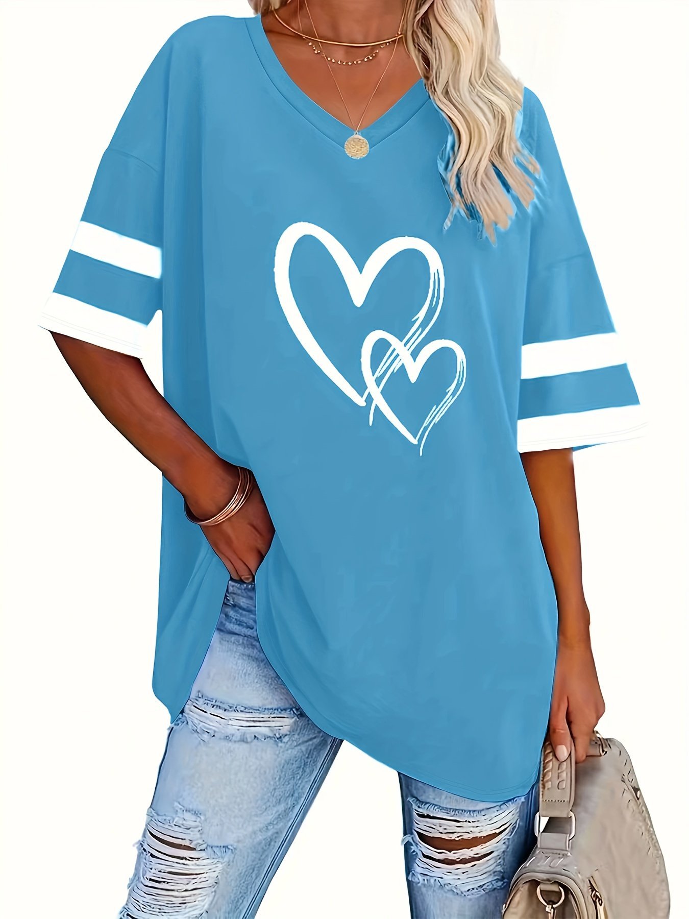 product-Fancyalgo-VirtualModelMatting-1bd781c1a84de92768afb9f7f8288000.jpg Women'S Casual V-Neck Short Sleeve T-Shirt - Royal Blue With White Heart Print, Breathable Fabric, Machine Washable For Spring Summer Fall, Seasonal Fashion, Striped Detailing, Relaxed Fit Shirt - Image 1