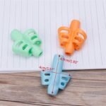 1/4Pcs Students' Stationery Grip Pen Holder, Correcting Posture For Writing With Two Fingers, Correcting Pen Sleeve, Pen Clip Bracket, Fixed Learning Writing Correction Device - Image 6