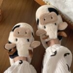 Women'S Cartoon Cute Cow House Slippers, Warm Plush Lined Closed Toe Fuzzy Home Slides, Women'S Comfy Indoor Shoes - Image 6