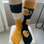 1 Pair Chaozhu Beer Lover Socks - Fun Couples Gift For Men & Women, Extended Mid-Calf Brewing Socks With Beer Mug Designs, Black & Mustard - Hand Wash Only Casual Party Casual Attire, Themed Apparel, Quirky Pattern, Soft Fabric, Sock Collectors - Image 6