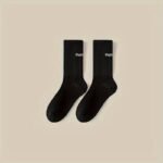 1/5 Pairs Unisex Casual Plain Color Socks, Fashion Versatile Socks, Breathable Comfy Crew Socks, Casual Sports Socks For Men Women - Image 4