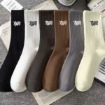 6 Pairs Of Men'S Mid-Calf Socks, Japanese Style, Solid Color, Odor-Resistant, Sweat-Absorbing, Suitable For Basketball And Sports, Available In Black And White, Sweat-Resistant - Image 2