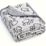 1Pc Soft Cozy Fleece Pet Blanket - Paw Print Design, Tear-Resistant & Machine Washable - Warm Comfortable Blanket For Small, Medium, Large Dogs & Small Pets, Animalthemed Decor | Plush Texture
