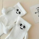 1/2/3 Pairs Unisex Adorable Holding Hands Magnetic Crew Socks, Comfy Breathable Casual Thermal Socks, Winter & Autumn - Image 4