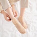 5 Pairs Of Lace-Trimmed Women'S Socks For Spring And Summer, Featuring Short Mesh Socks With Large Roses, Lightweight Boat Socks For The Summer. - Image 6