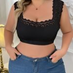 1Pc Elegant Lace Trimmed Polyester Knit Fabric Bra, High Stretch Solid Color Wireless Bralette With Contrast Lace Detail, No Padding