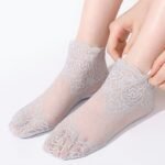 5 Pairs Of Lace-Trimmed Women'S Socks For Spring And Summer, Featuring Short Mesh Socks With Large Roses, Lightweight Boat Socks For The Summer. - Image 13