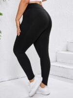 Elegant Plus-Size Leggings With Side Pockets, Stretch Polyester And Elastane Blend, Solid Color, Machine Washable - Ideal For Spring/Summer/Fall - Image 2