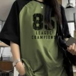 Women'S Casual Y2K-Inspired "8.5 League Champions" Graphic Tee - Black & Olive, Short Sleeve, Crew Neck, Casual Attire|Vintage Print Top|Short Sleeve Shirt