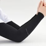 A Pair Of High-Elastic Compression Arm Sleeves, Comfortable And Breathable For Both Men And Women. Suitable For Summer Leisure Sports, These Sleeves Are Ideal For Outdoor Travel, Casual Driving, Cycling, And Everyday Use. - Image 3