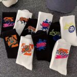 8 Pairs Of Random Men'S Sports Basketball Socks, Black And White In A Variety Of Styles, Fashionable Sweat Absorption, At Least 2 Black And 2 White, Sweat-Resistant - Image 5