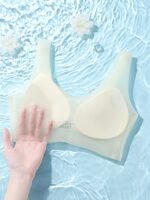 Summer Ultra-Thin Seamless Sports Bra With A Cool Feel, Comfortable And Casual, Featuring Breathable Thin Padding. - Image 4