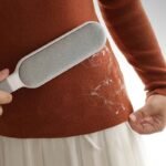 1Pc Reusable Double-Sided Pet Hair Remover Brush For Cats & Dogs - Manual Electrostatic Cleaning Tool For Clothing, Sofa, Bedding, And Carpet - No Power Required, Durable Polypropylene Material, Manual Dust Remover | Elongated Design | Reusable Cleaner - Image 4