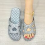 Women'S Hollow Out Flat Slides, Solid Color Summer Outdoor Shoes, Minimalist Soft Sole Slides For Holiday - Image 4
