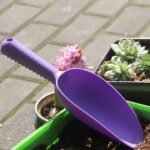 1Pc Garden Shovel, Flower Vegetables Planting Soil Loosening Shovel, Plastic Succulent Plants Soil Shovels, Handheld Soil Scoop Scale Mark Loosening Soil, Plastic Potting Soil Scoop Garden Shovel Digging Tool, Garden Supplies - Image 6