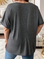 Plus Size Women'S Elegant Round Neck Short Sleeve T-Shirt - Solid Color With Chest Pocket, Machine Washable, Spring Summer Fall Casual Top, Ladies T Shirts, Seasonal Versatility, Sophisticated Casual, Comfortable Texture - Image 4