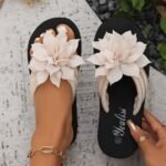 1Pc Women'S Floral Flip-Flops Women'S Floral Embellished Flip-Flops, Solid Color, All-Season, Slip-On, Vacation Style, Fabric Upper, Eva Sole & Insole, Mid Heel, With Taizhou-Origin For North America & European Special - Image 2